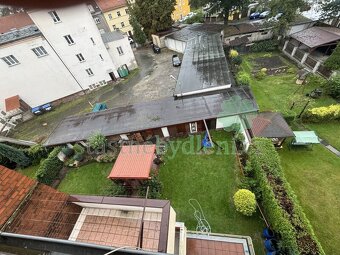 Prodám bytovou jednotku v cihlové zástavbě se zahradou - ihn - 13