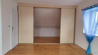 rodinný dům s pozemky,chatkou - 13