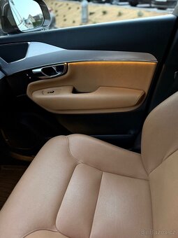 VOLVO XC90 MOMMENTUM D5 2.0D 165KW 4X4 - KOUPENO ČR - 13