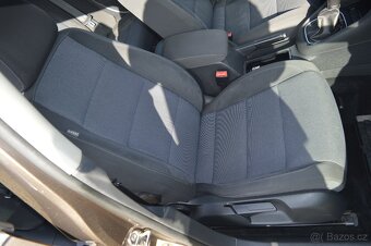 VW Golf 6 combi 2,0 103 kw 1.majitel z Německa serviska - 13