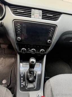 ŠKODA OCTAVIA KOMBI STYLE  2.0TDI 110KW ČR AUTOMAT DSG 2018 - 13