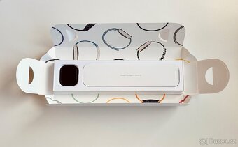 Apple Watch 8 45mm Cellular - temně inkoustová - 13