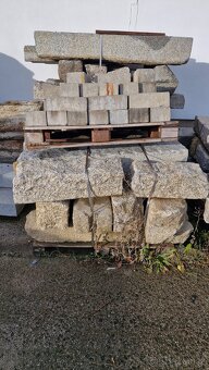 Žulové obruby a zápražáky (placáky) - 13