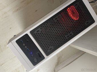 Výkonný PC na hry i práci - Ryzen 5 3600, RX 580, 32 GB RAM - 13