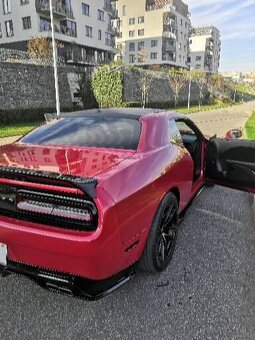 Dodge Challenger 5,7l V8 Hemi - 13