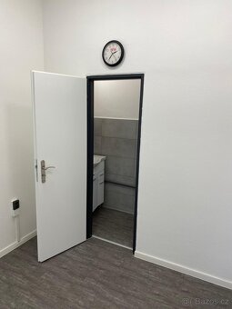 KOMERČNÍ / OBCHODNÍ PROSTOR K PRONÁJMU nebo PRODEJI - 13