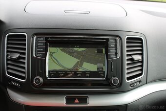 Volkswagen Sharan, 2,0 TDi DSG,ČR,7-MÍST,XENONY, r.v. 2017 - 13