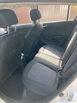 Hyundai i20 (2013) - 13