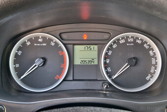 Škoda Fabia Combi II 1.4 16V 63 kW, rok 2009 - 13