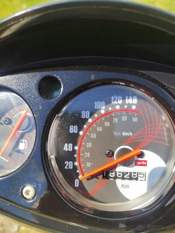 Aprilia sr 125motard - 13