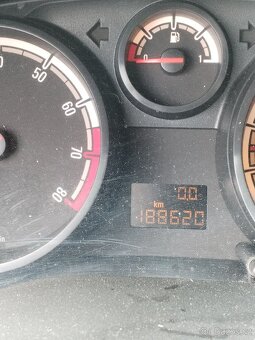Opel Corsa D 1.0 2009 - 13