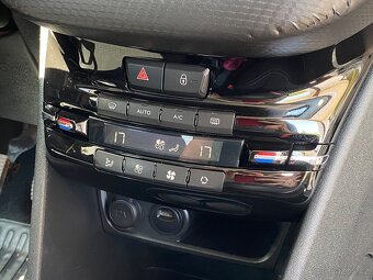 PEUGEOT 208 1.2 81 kW ALLURE ČR 1.MAJITEL 73.000 KM 2019 - 13
