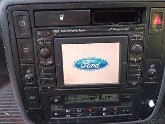 FORD GALAXY 2,0 TDI GHIA,7-MÍST,XENONY,TAŽNÉ - 13
