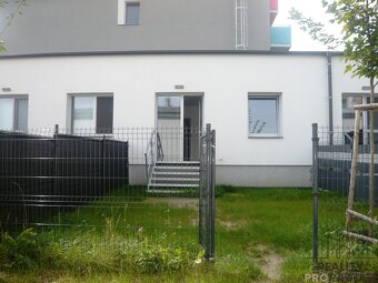 Pronájem moderní garsonky 33 m2 se zahrádkou v Šumperku - 13