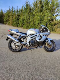 Aprilia SL 1000 Falco - 13