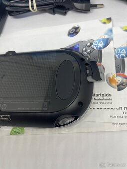 PS Vita 3G Wi-Fi (PCH-1104) OLED - 13