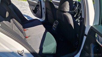 ŠKODA OCTAVIA 3 2.0 TDI 110KW.DSG.VELKÁ NAVI.TEMPOMAT.ALU 17 - 13