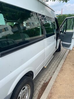 Ford Transit 9 míst - 13