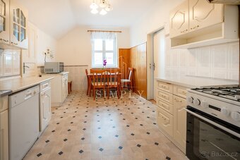 Prodej vily 500m2, pozemek 2048 m2,  ulice Legií, Říčany - 13