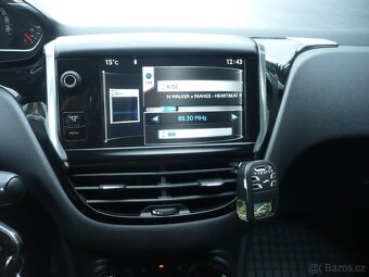 Peugeot  208 1.2 i - 13