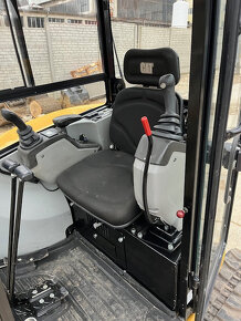 CAT 302.7 DCR POWERTILT - 13
