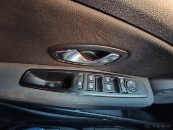 Renault Megane 3 combi 2010 - 13