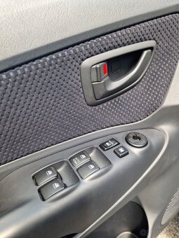 Hyundai Tucson, 2.0 benzín, 104 kw, rok výroby 2008 - 13