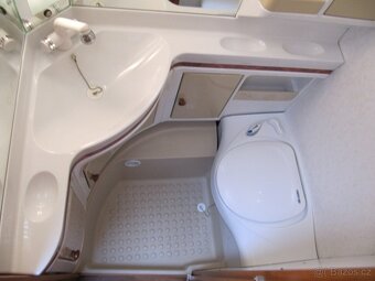Prodám karavan Hobby 440 sf,r.v.2008 + mover + předstan. - 13