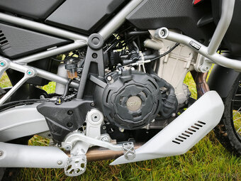 Aprilia Tuareg 660 - 13