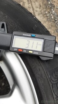 Pěkná alu kola R15 originál škoda 5x100 - 13