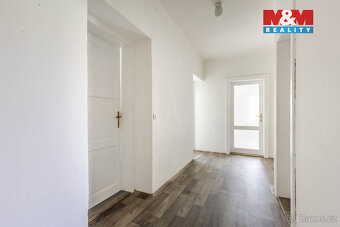 Prodej bytu 3+1 s garáží v Žandově, ul. Děčínská - 13