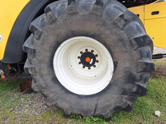 NEW HOLLAND CR9.80 + NEW HOLLAND 30G HEADER - 13