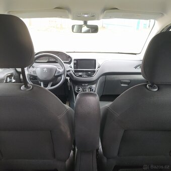 Peugeot 208 1.2 benzín 60kw, poctivých 136tkm, klima - 13