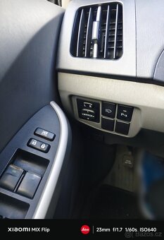 Toyota Prius III Executive (STK 2026, udržovaný) - 13