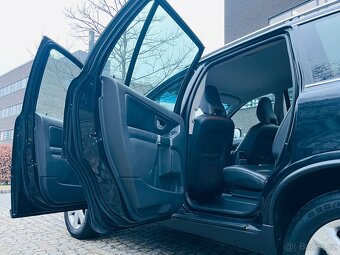 Volvo XC90 2.4 D5 147KW AUTOMAT VÝHŘEV NAVI SERVISKA - 13