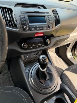 kia sportage 2.0CRDI 4x4 - 13