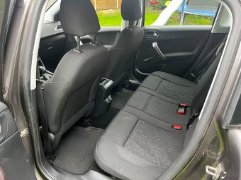 Peugeot 2008 1.2i 60KW r.v 2016 nové v ČR - 13