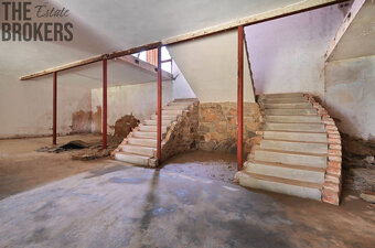 Rodinný dům Zásmuky - Vršice, pozemek 42 000 m2 - 13