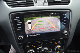 PRODÁM ŠKODA OCTAVIA 1.5TSI DSG CNG COMBI 2021 - 13