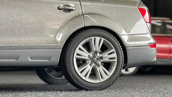 Audi Q7 Kyosho 1:18 - 13