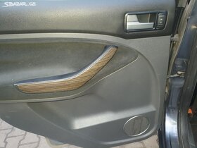 Ford C-max 1.6tdci nová STK Digiklima GHIA SERVISKA - 13