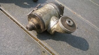 indigátor, delička a odkalovač - 13