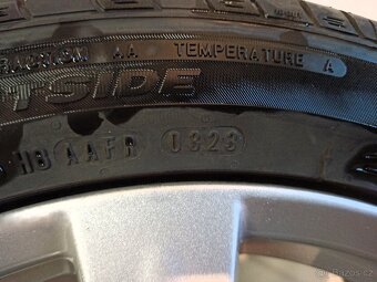 Škoda Octavia 2,3 , WV Ronal 225/45 R17 ,pneu 6,7mm,DOT 0323 - 13