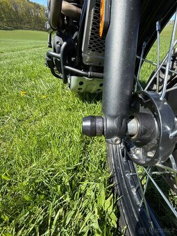 Exkluzivní Triumph Street Scrambler 900 - 13