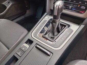 VW Passat B8 Variant 2.0TDI 110kW DSG ACC - záruka Autodraft - 13