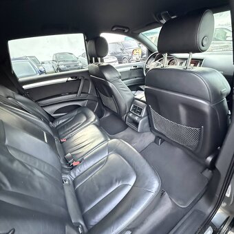 Audi Q7 3.0 TDI • 7 míst • S-line • Servisní kniha  ???? 24 - 13
