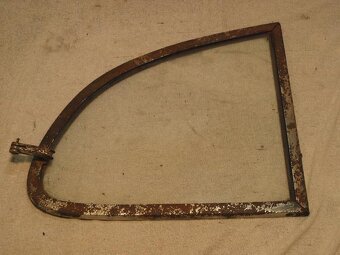 SKLO OKNO PŘEDNÍ ZADNÍ BOČNÍ ŠKODA WARTBURG TATRA OCTAVIA - 13