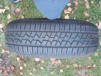 1xLetní pneu DUNLOP SP SPORT 2020E  195/60 R15   1x 7,3MM - 13