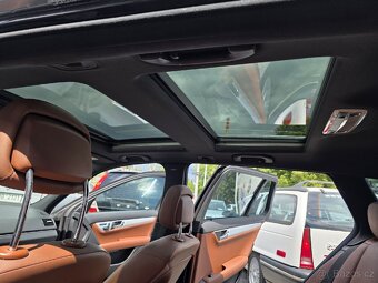 Mercedes-Benz Třídy C 320CDI Panorama Harman&Kardon - 13