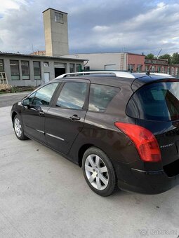 Peugeot 308SW 2011 - 13